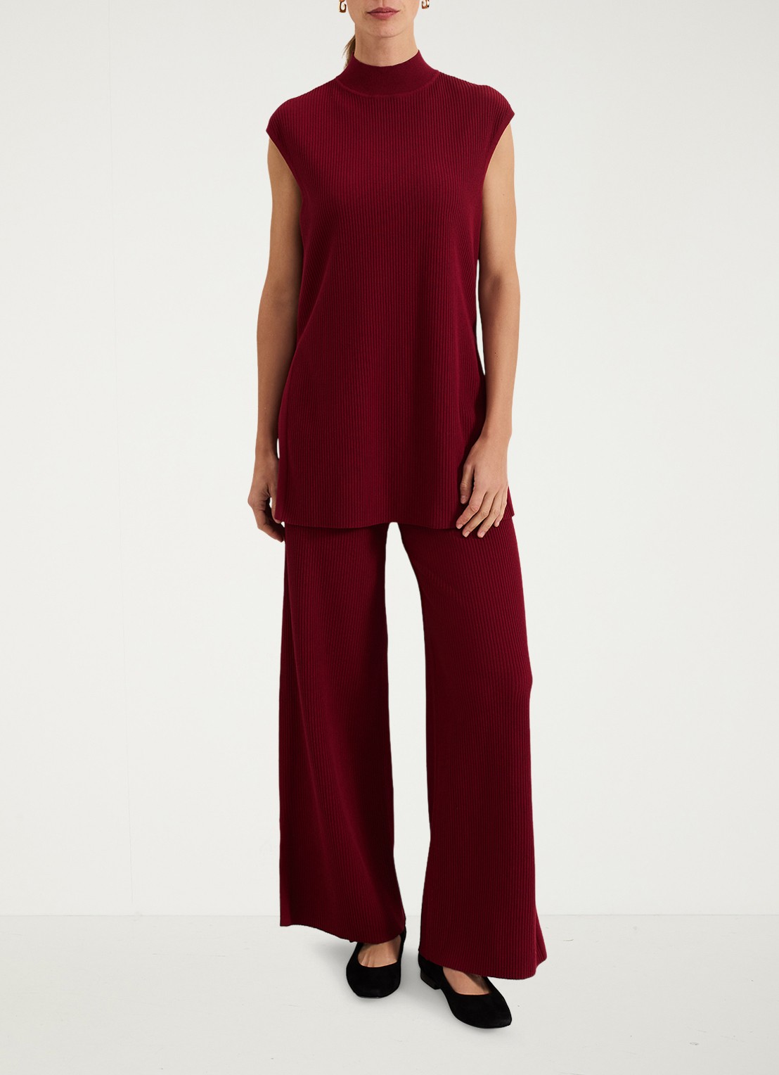 Phase Eight Lori ribgebreide top met splitten - voorkant 8 bordeauxrood