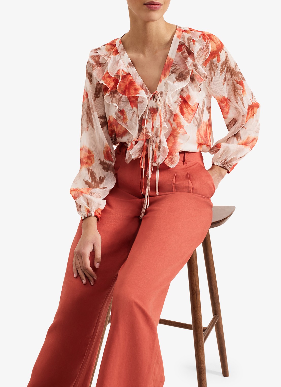 Phase Eight Lottie high waist loose fit pantalon in linnenblend - detail 6 roodbruin