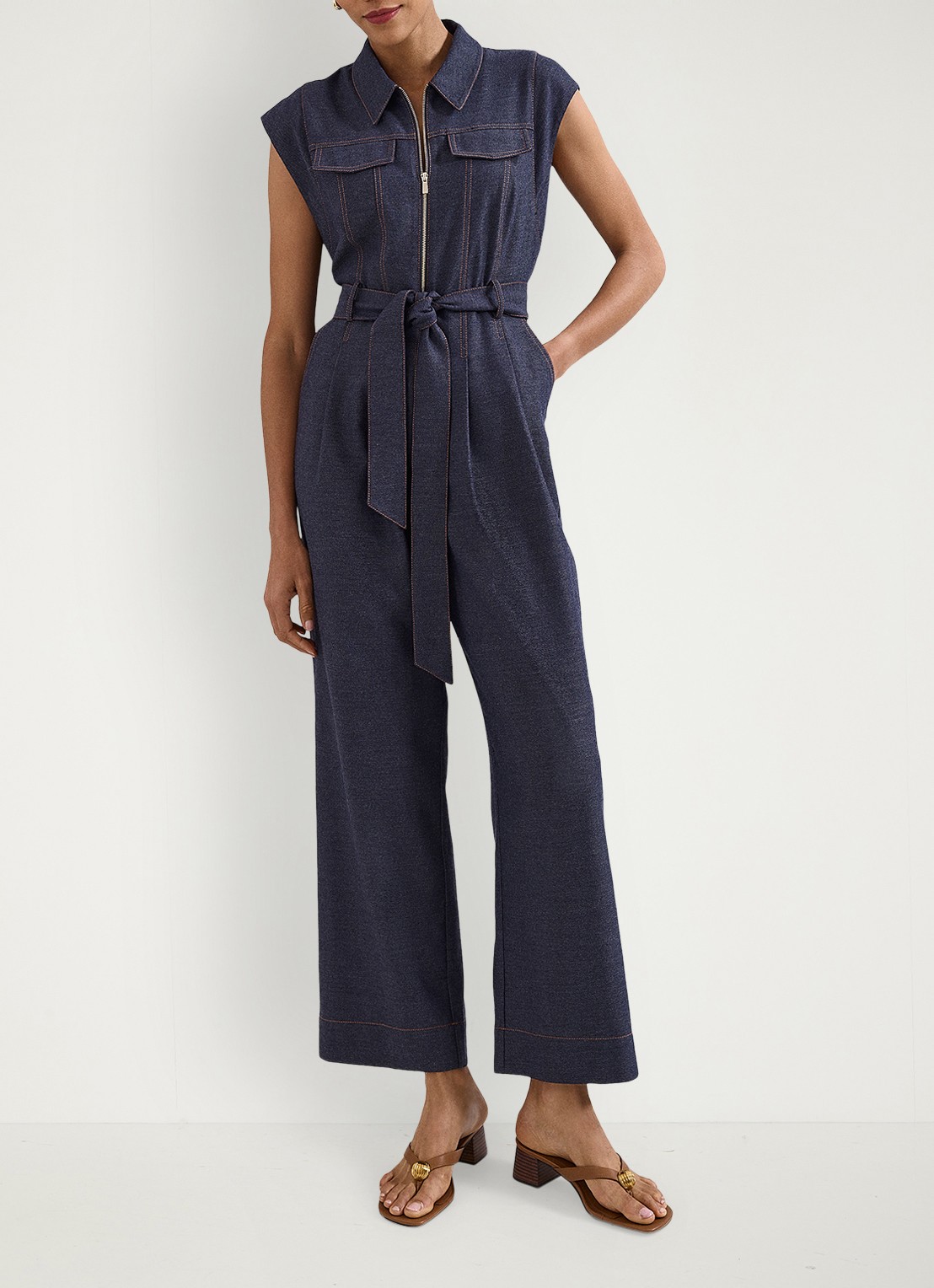Phase Eight Luiza wide fit jumpsuit in linnenblend met strikceintuur - voorkant 5 donkerblauw