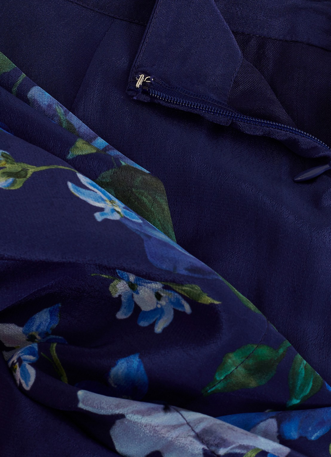 Phase Eight Maeve midi rok met bloemenprint - detail 4 donkerblauw