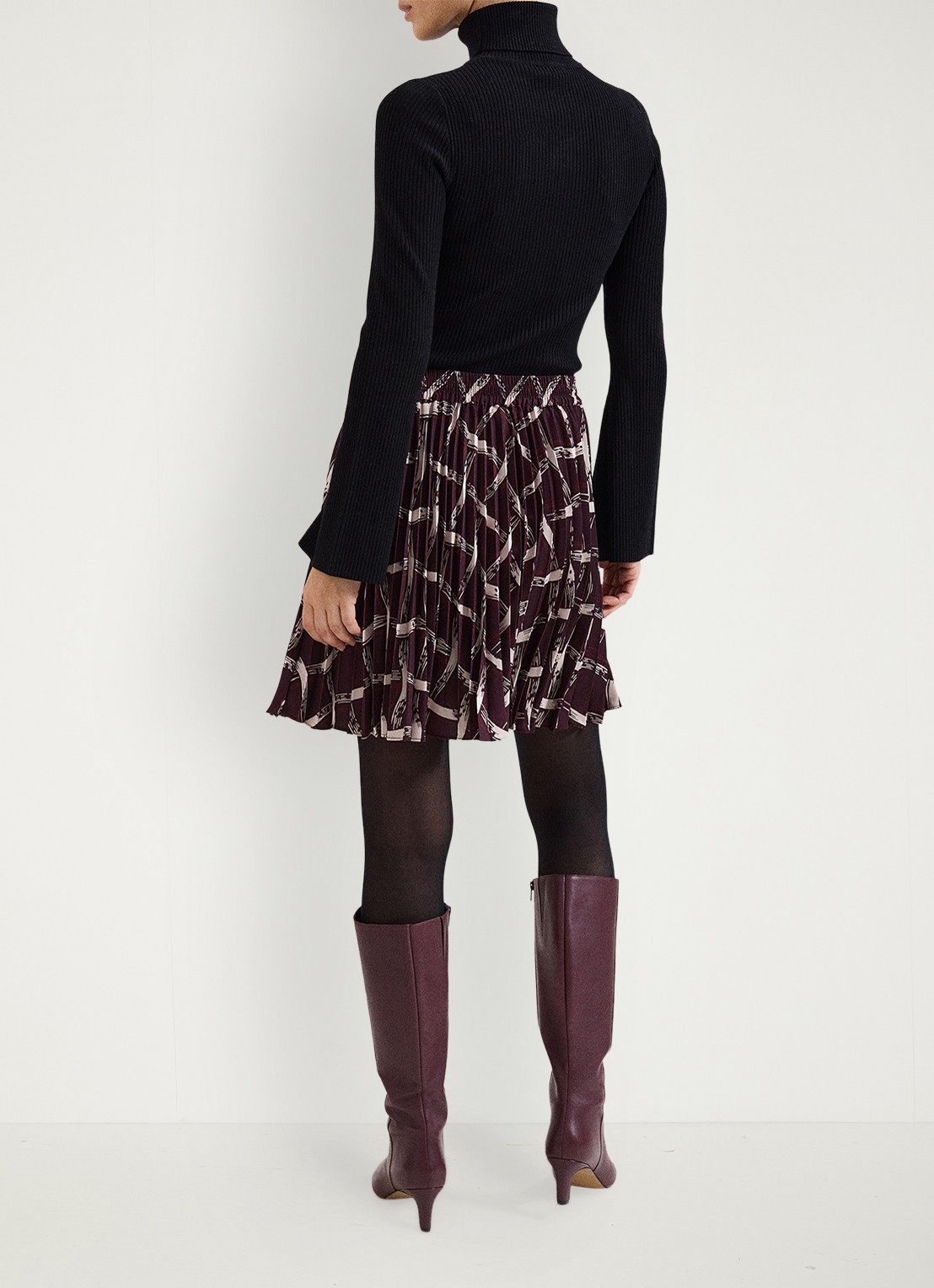 Phase Eight  Mairi mini plooirok met grafische print - achterkant 8 donkerrood