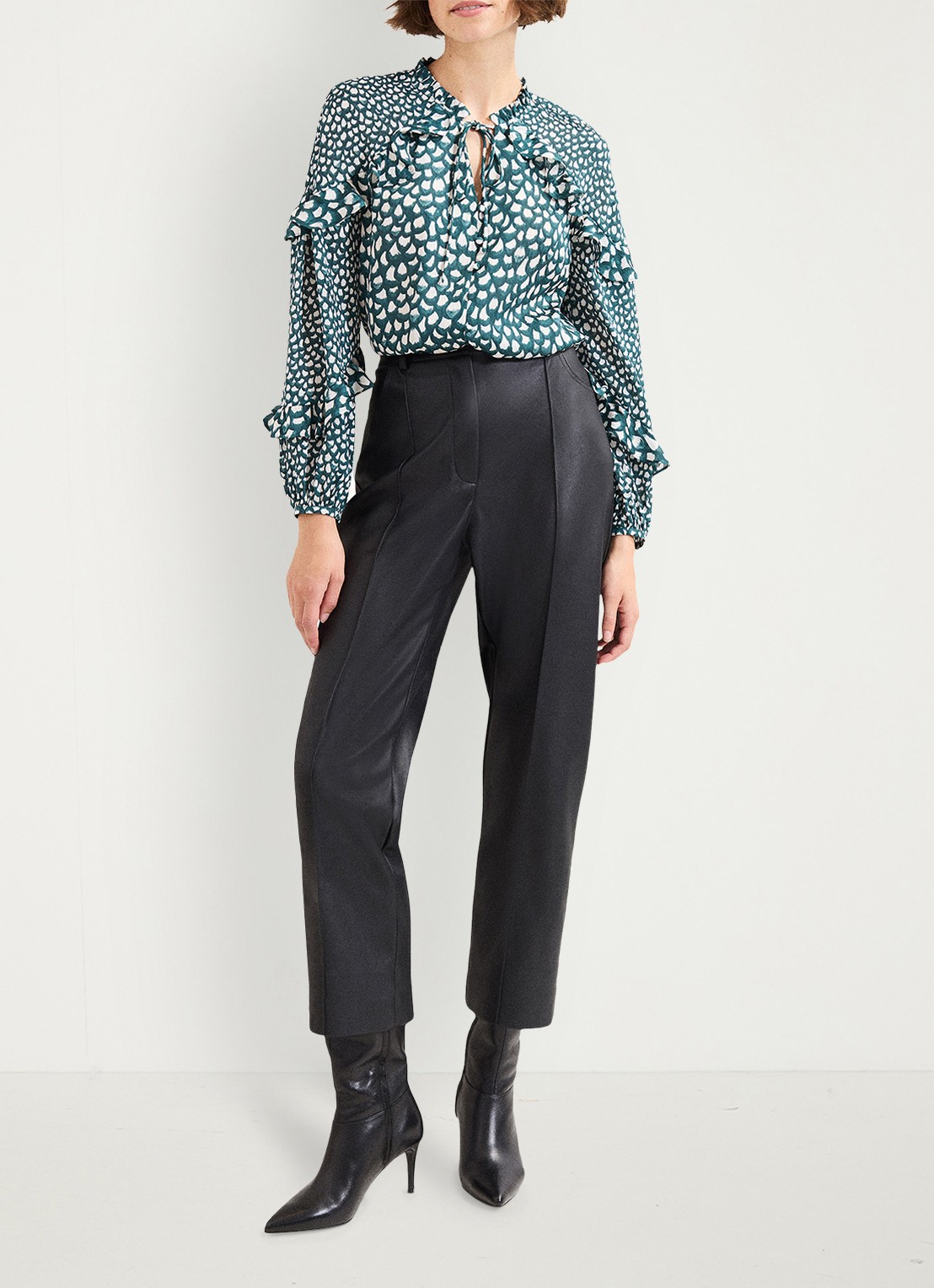 Phase Eight Manon blouse met print en ruches - voorkant 2 zeegroen