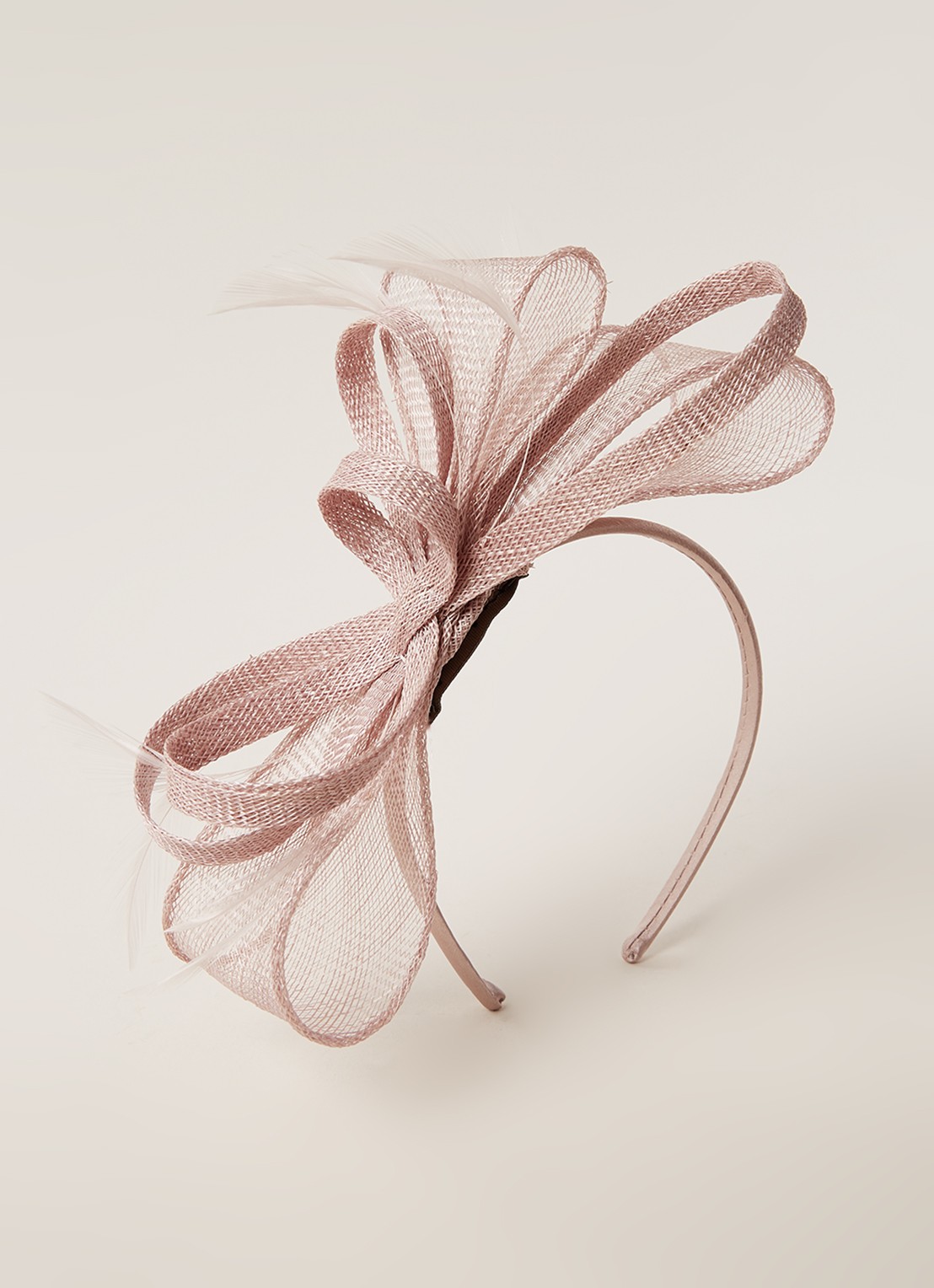 Phase Eight Marcella Fascinator haarband met veren - voorkant 2 oudroze