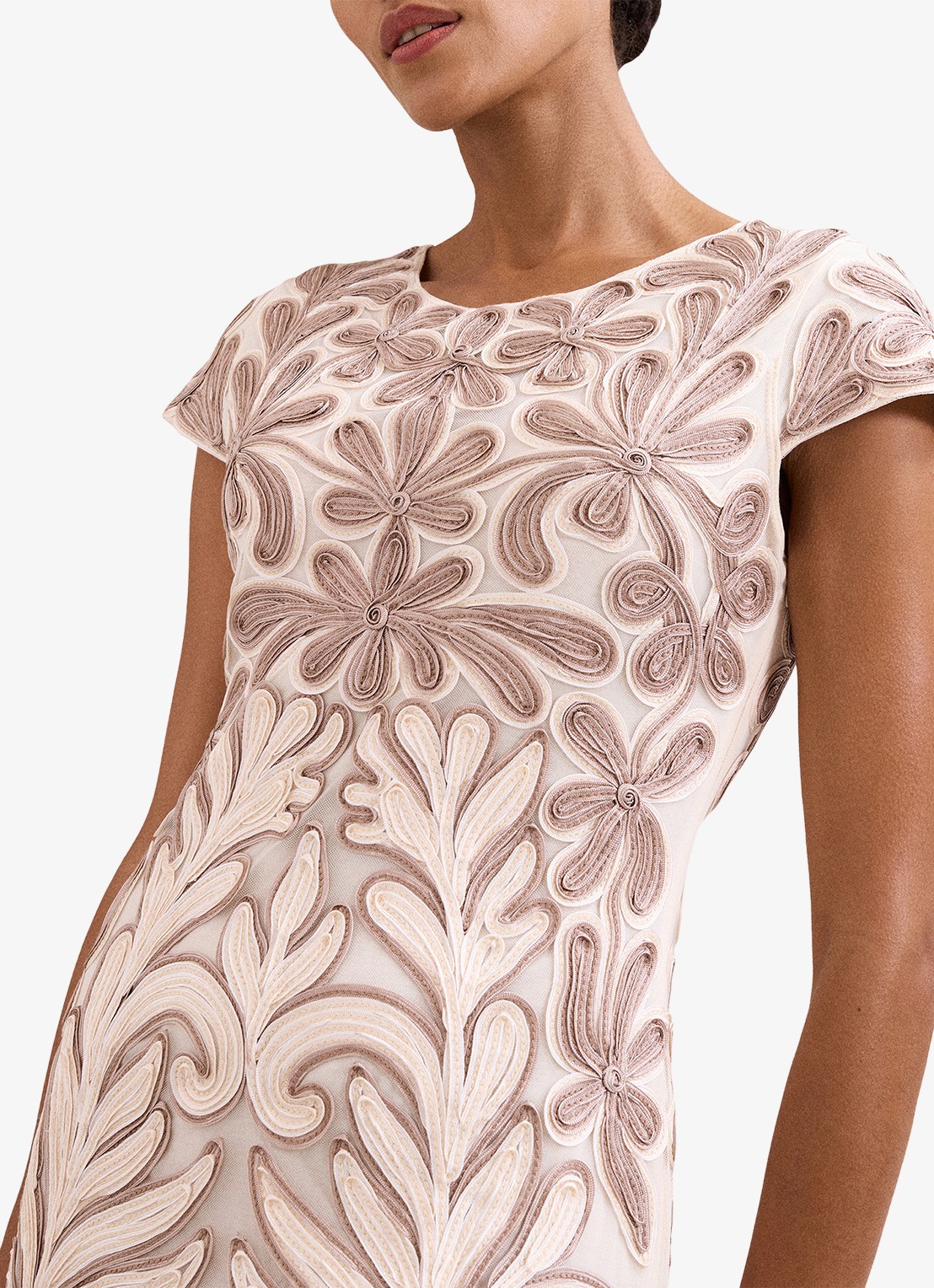 Phase Eight Margaret mini jurk met applicatie  - detail 3 beige