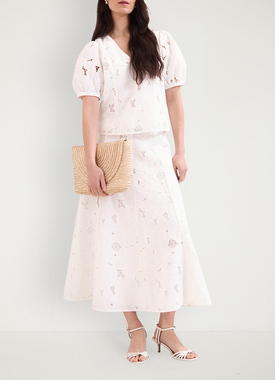Phase Eight Marina top met broderie - voorkant 2 ivoor