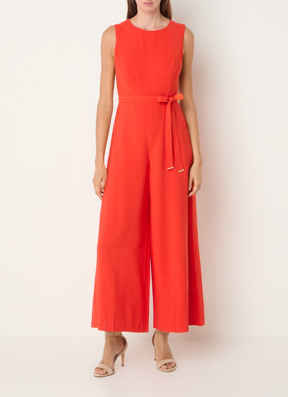 Phase Eight Marta wide fit jumpsuit met strikceintuur - detail 4 rood