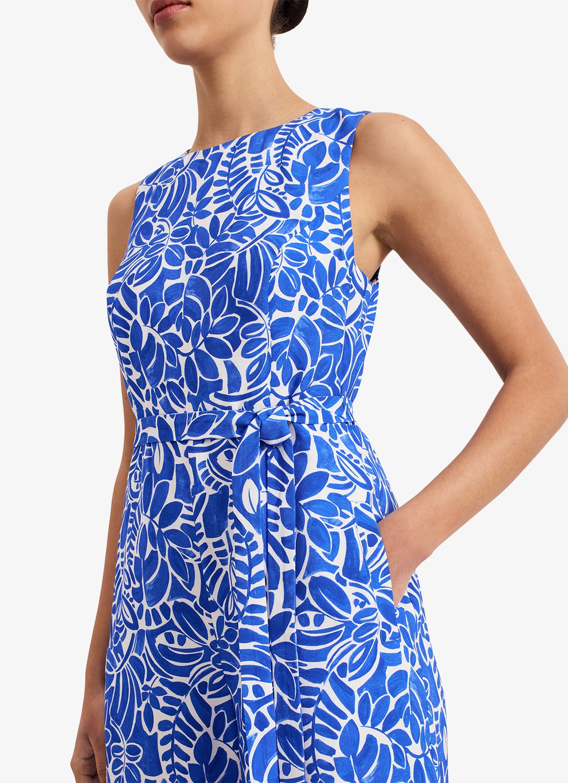 Phase Eight Marta wide fit jumpsuit met strikceintuur - detail 4 blauw