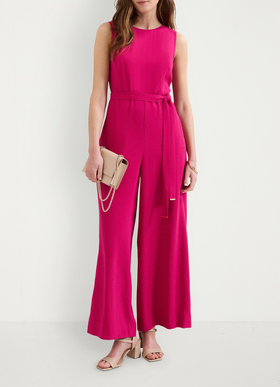 Phase Eight Marta wide fit jumpsuit met strikceintuur - voorkant 7 fuchsia