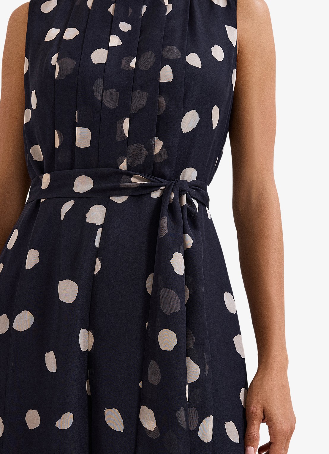Phase Eight Maxine wide fit jumpsuit met stippenprint - detail 4 donkerblauw