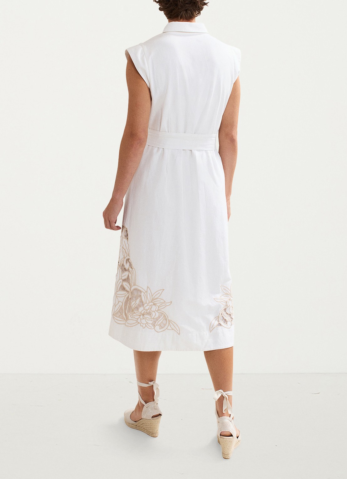 Phase Eight Melana midi T-shirt in linnenblend met strikceintuur - achterkant 3 wit