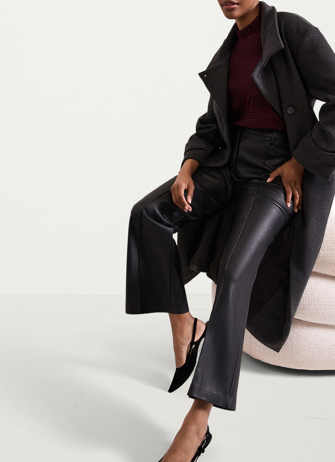 Phase Eight Melissa high waist wide fit broek van imitatieleer - detail 5 zwart