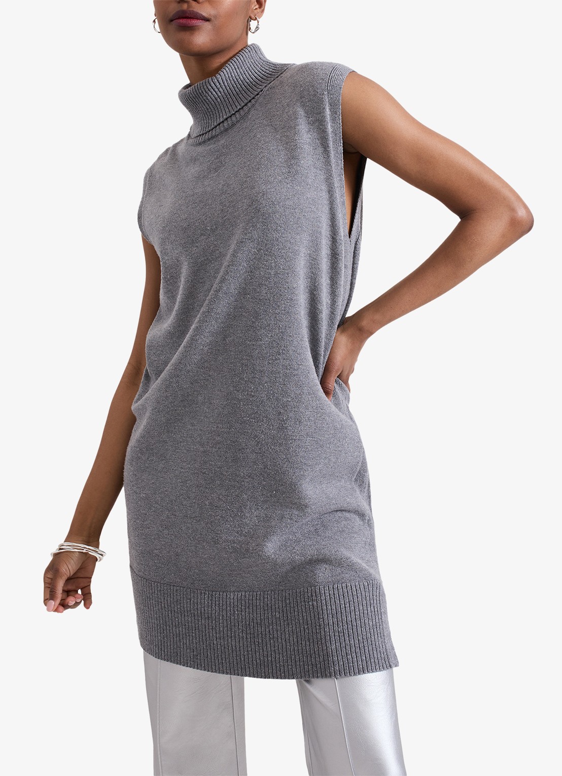 Phase Eight Mila mini fijngebreide trui-jurk met col - detail 4 grijs