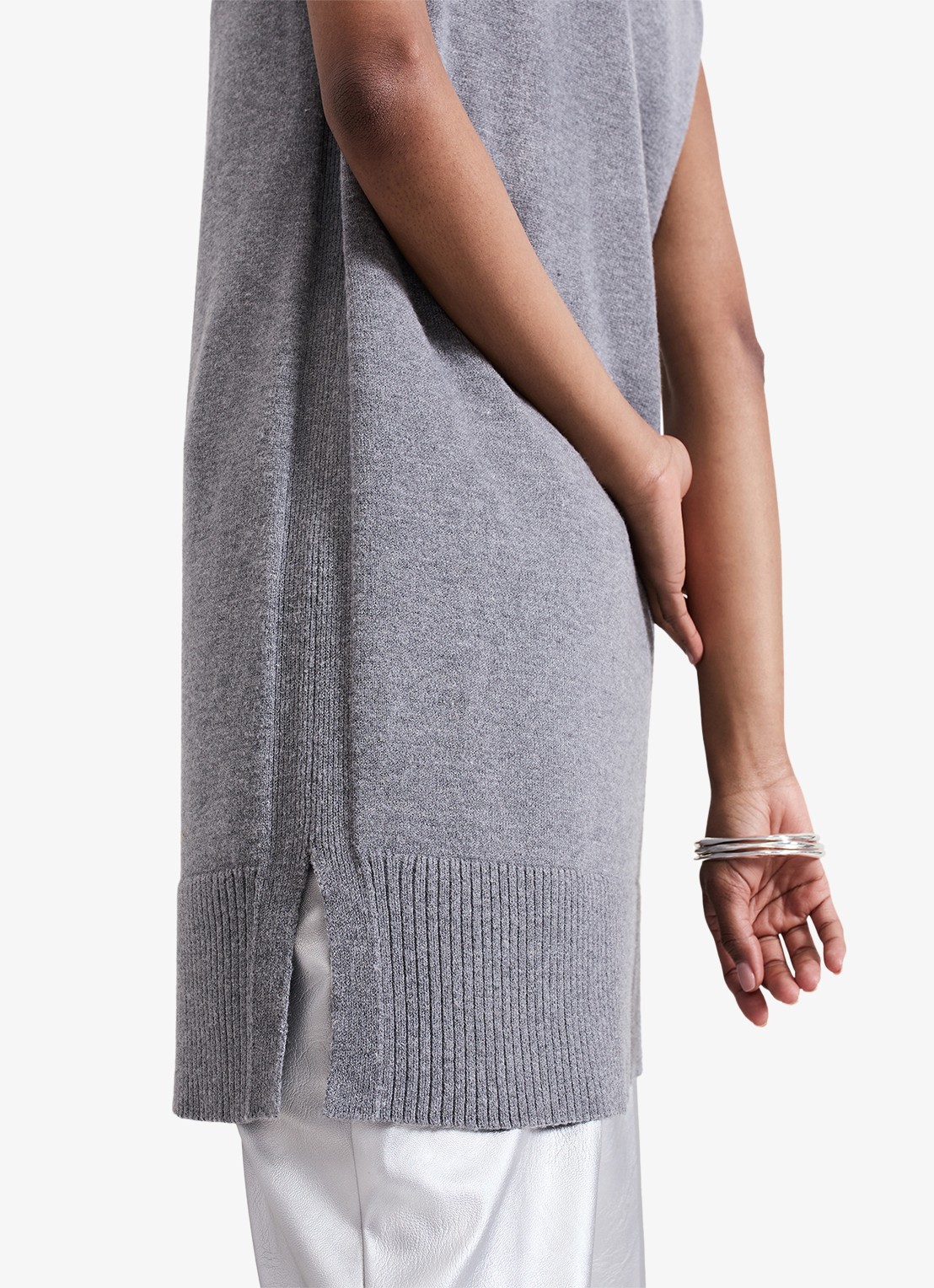Phase Eight Mila mini fijngebreide trui-jurk met col - detail 6 grijs
