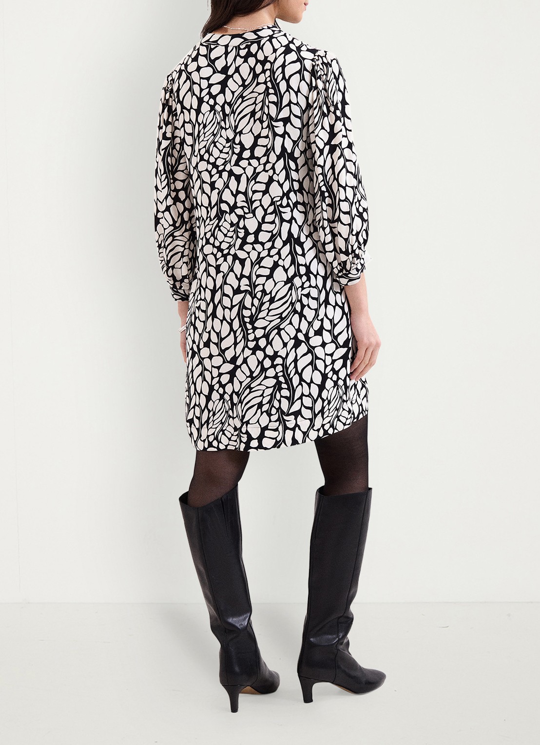 Phase Eight Milicia mini tuniekjurk met grafische print - achterkant zwart