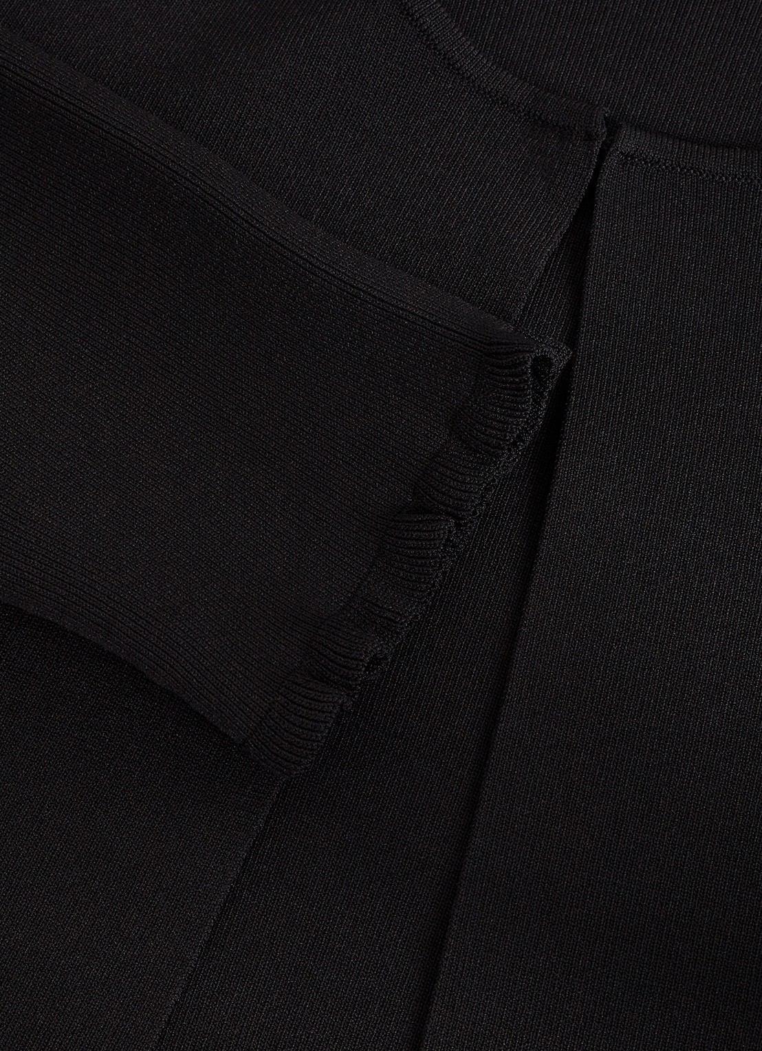 Phase Eight Mimi fijngebreid cropped vest met ruches - detail 6 zwart