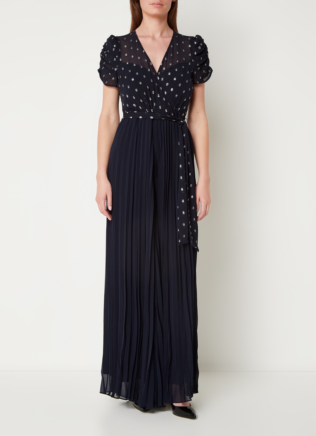 Phase Eight Molli wide fit jumpsuit met stippenprint en strikceintuur - detail 3 donkerblauw