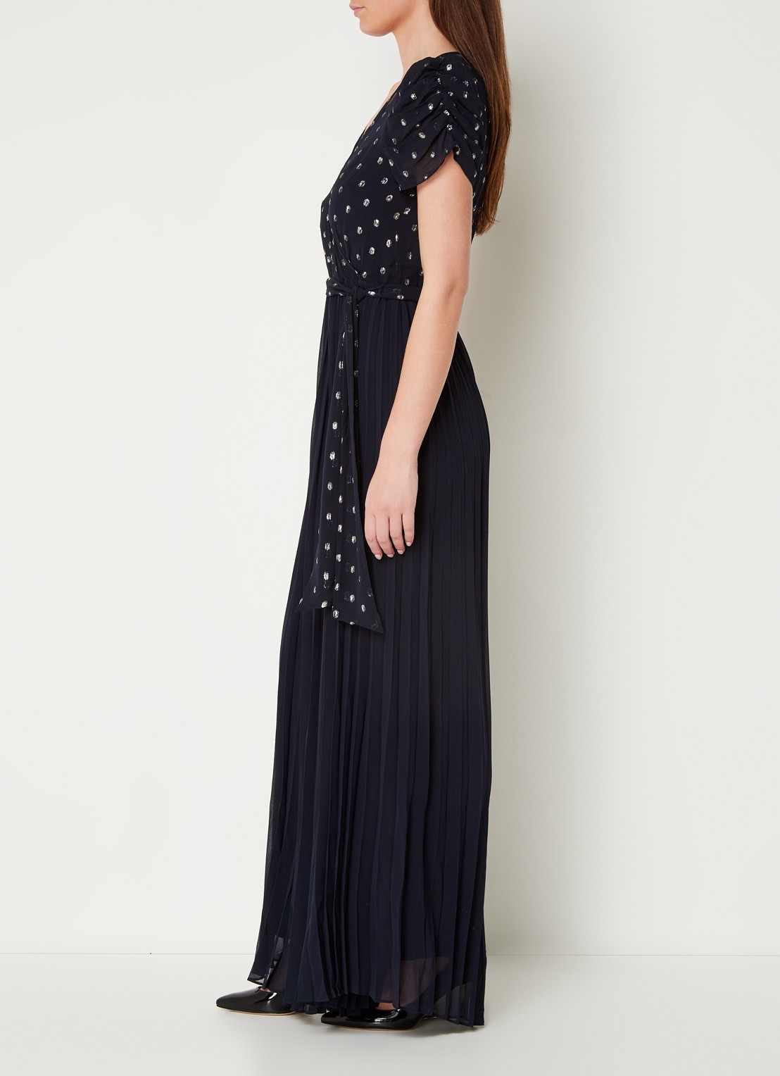 Phase Eight Molli wide fit jumpsuit met stippenprint en strikceintuur - voorkant 2 donkerblauw