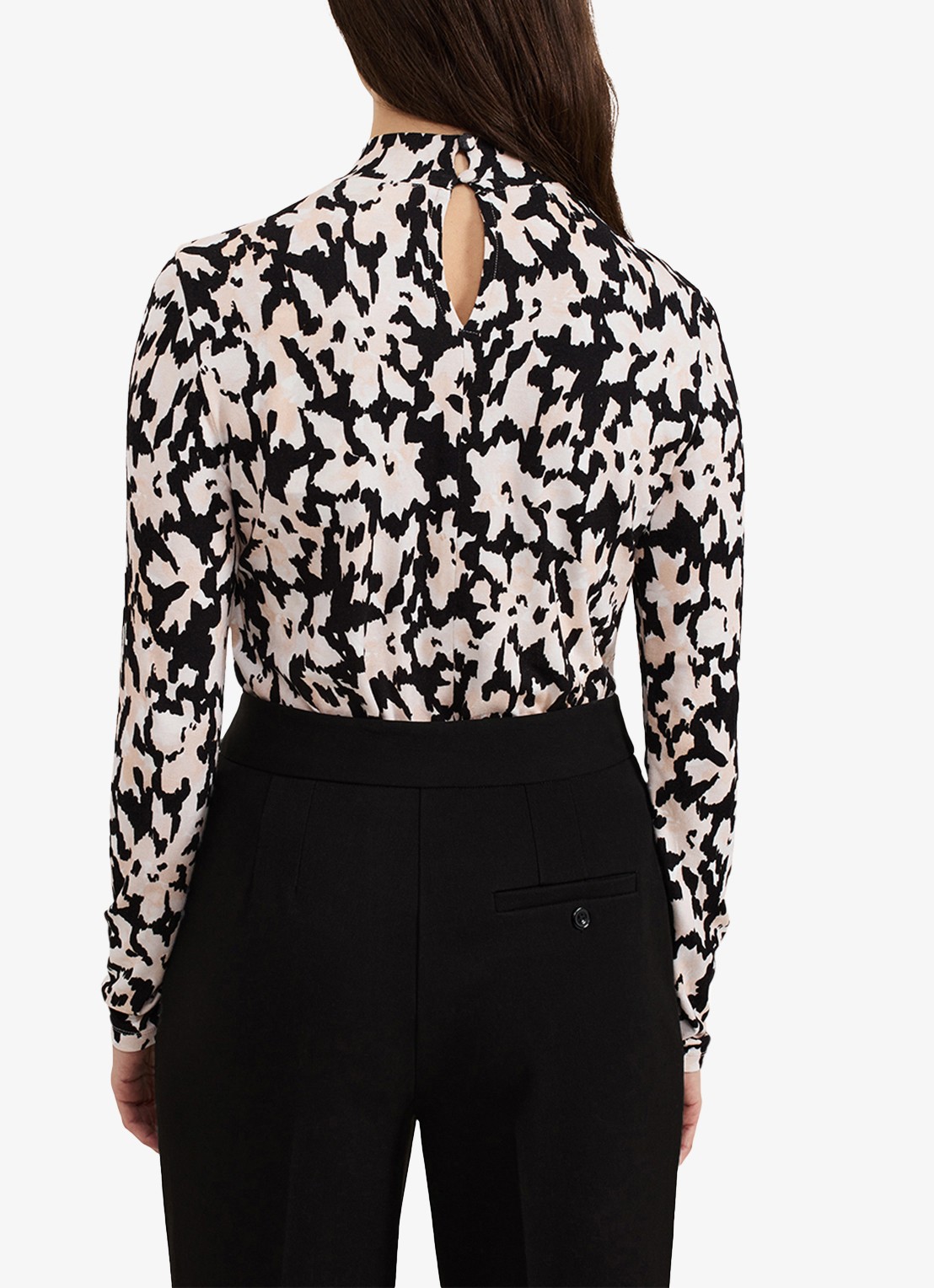 Phase Eight Mollie top met grafische print - achterkant 8 zwart