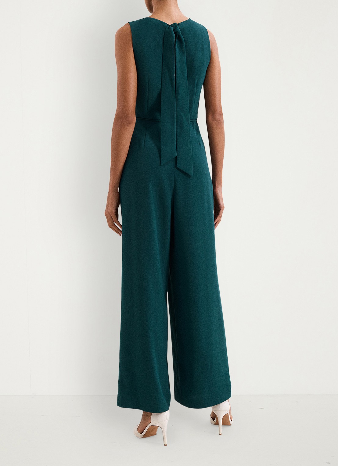 Phase Eight Monique loose fit jumpsuit met waterval hals - achterkant zeegroen
