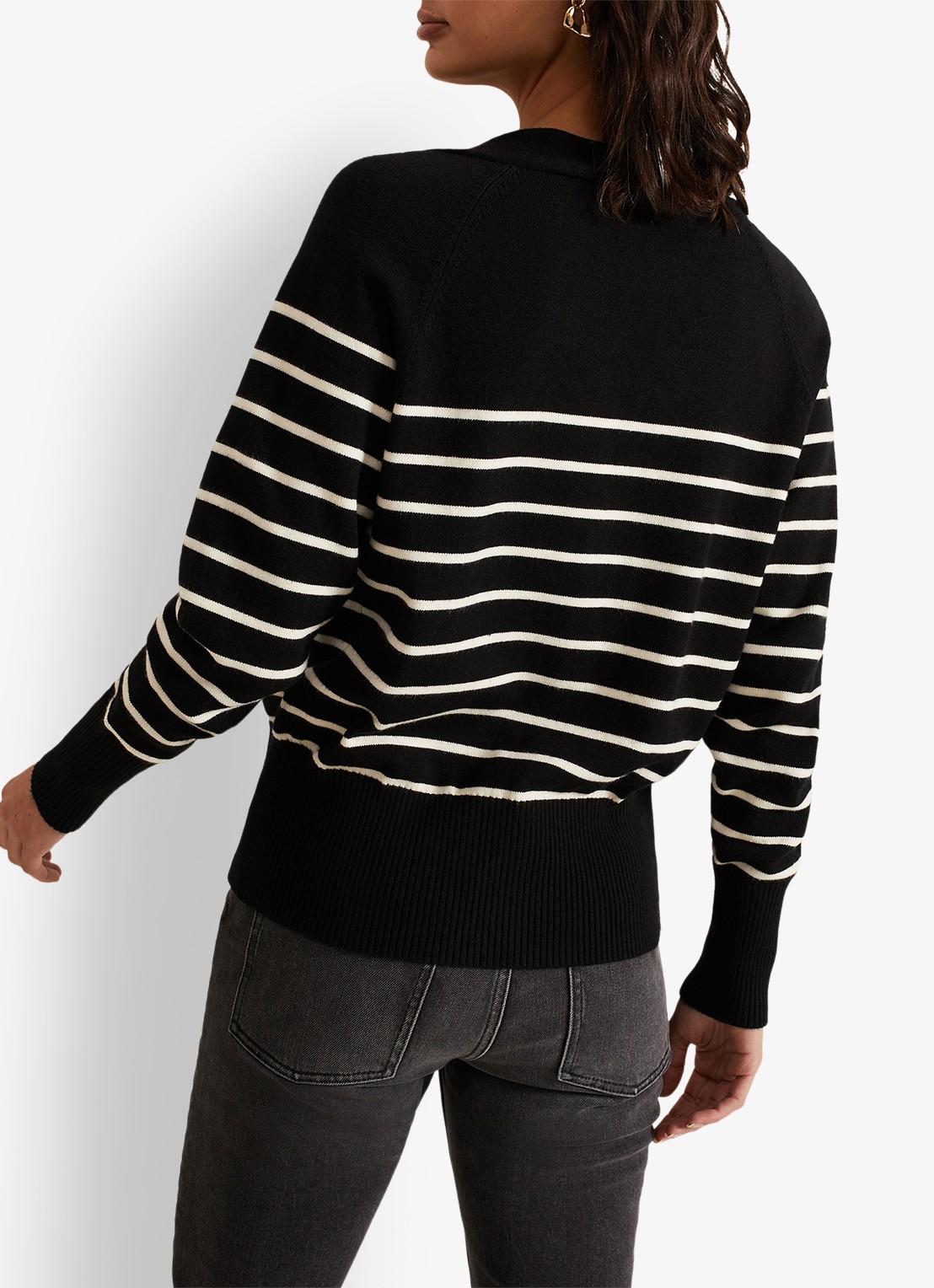 Phase Eight Nina fijngebreid vest met streepprint - achterkant 7 zwart