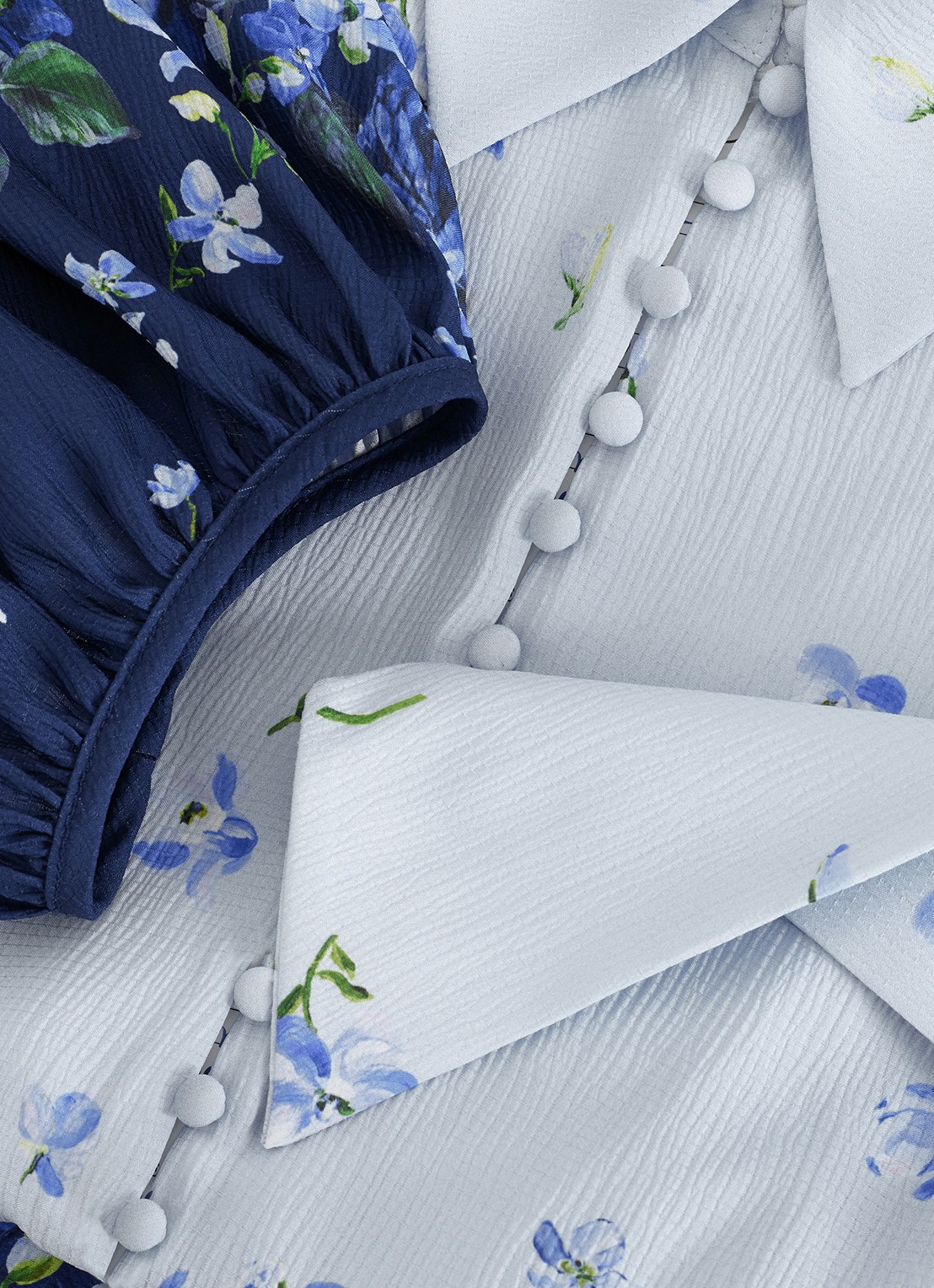 Phase Eight Noella midi blousejurk met bloemenprint - detail 5 lichtblauw
