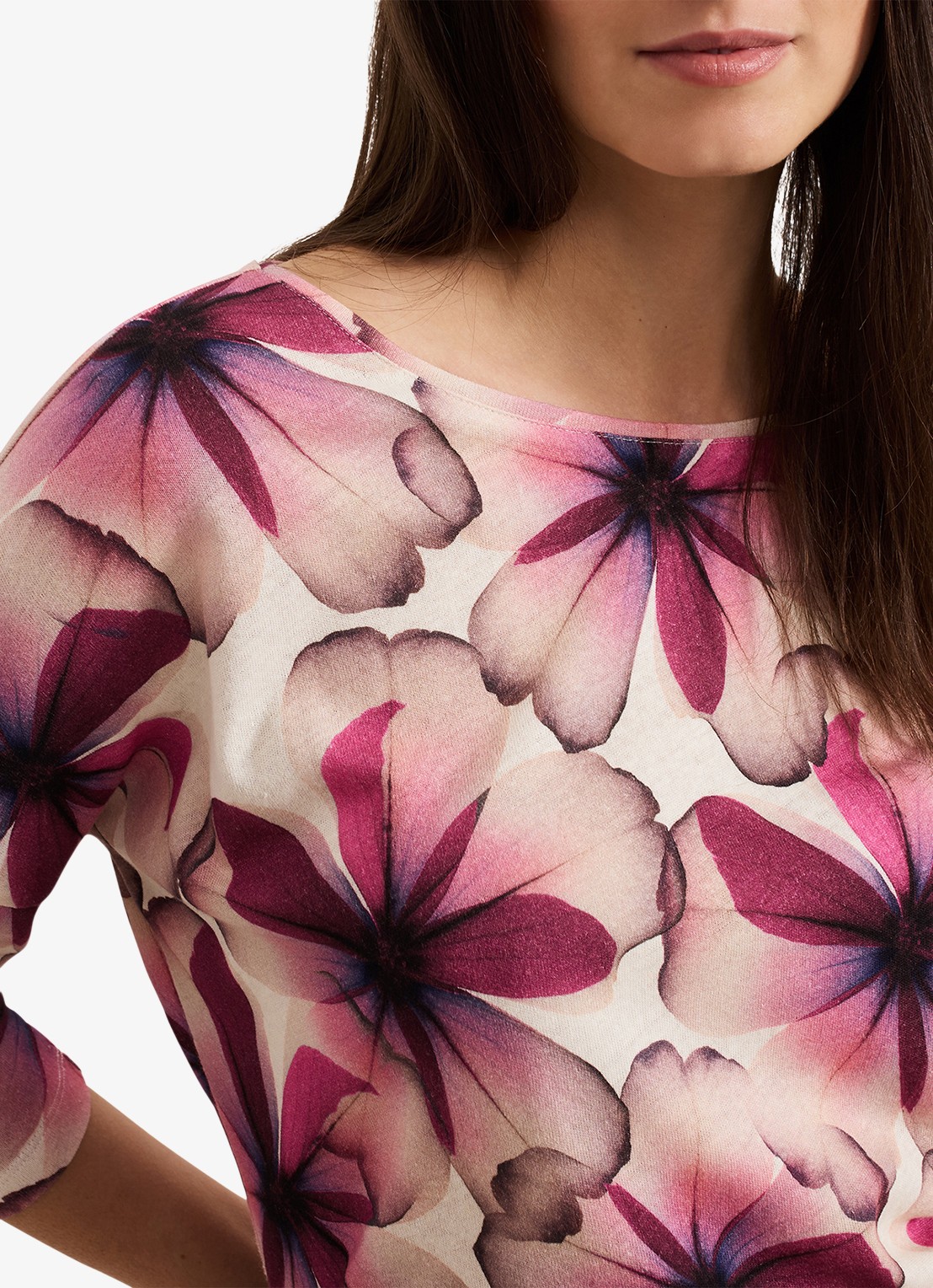 Phase Eight Nori top in linnenblend met bloemenprint - detail 2 roze
