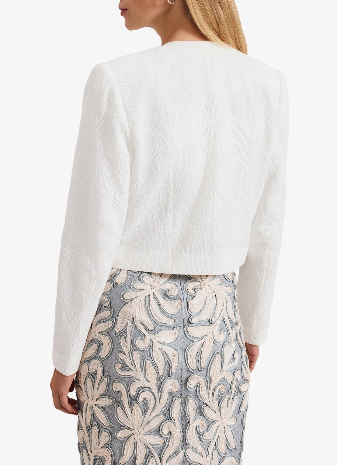 Phase Eight Olivia cropped blazer met paspelzakken - achterkant wit