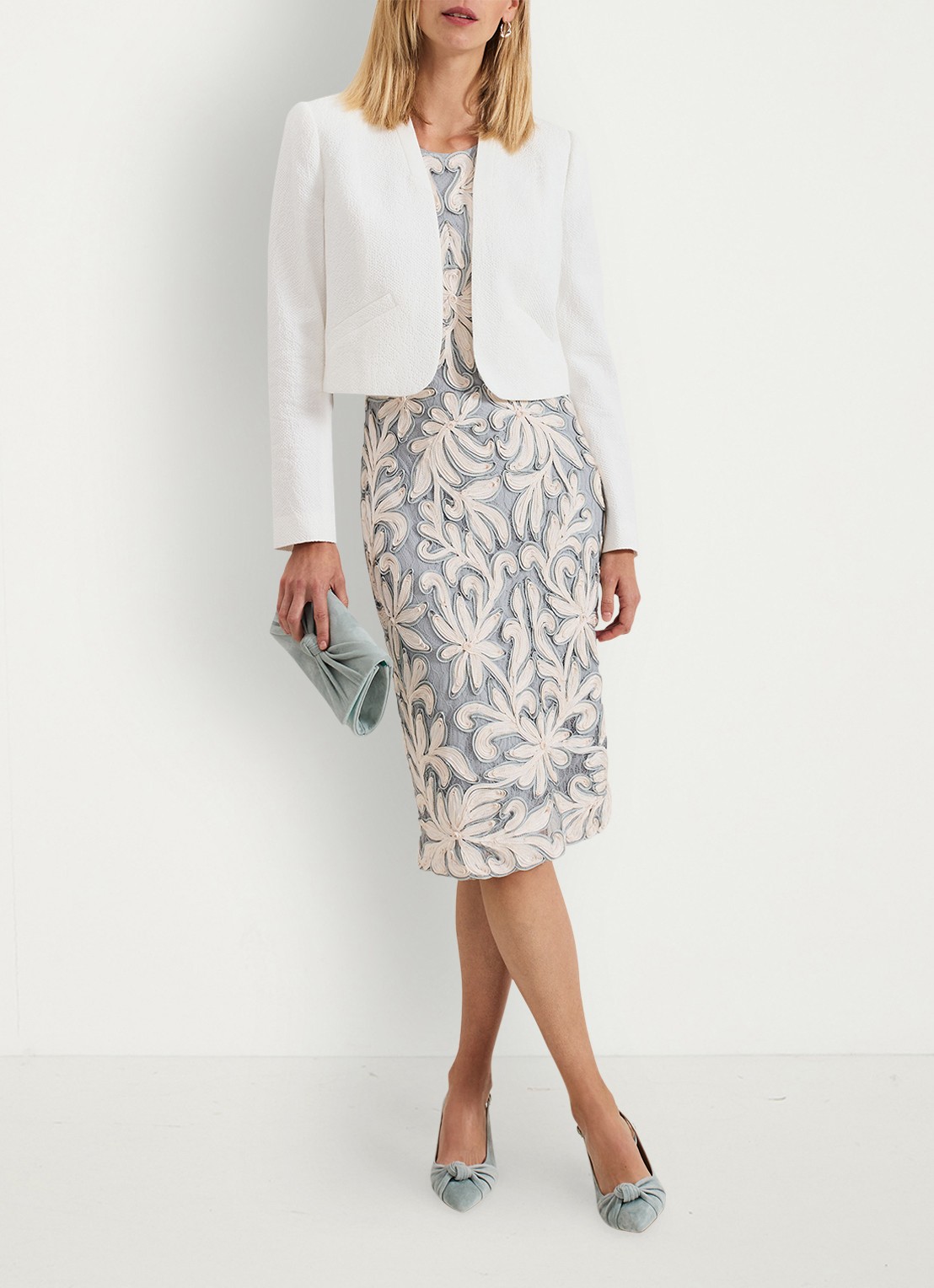 Phase Eight Olivia cropped blazer met paspelzakken - voorkant 3 wit