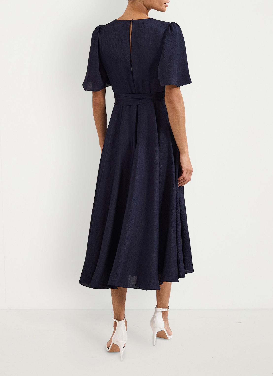 Phase Eight Petite Abbie midi jurk met strikceintuur - achterkant donkerblauw