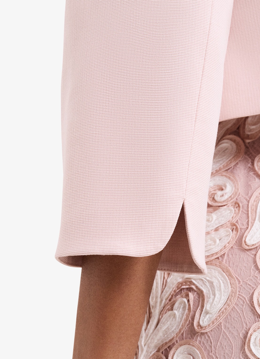Phase Eight Petite Elizabeth bolero met structuur - detail 4 oudroze