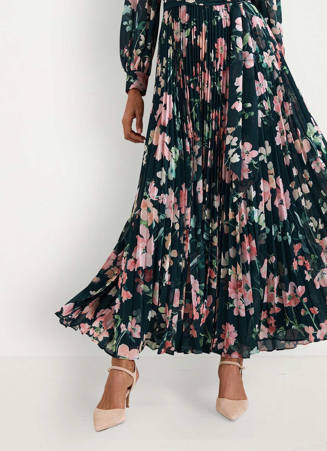 Phase Eight Petite Rosa maxi jurk met plooien en print - detail 7 groen