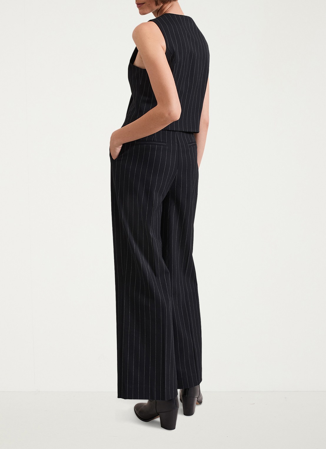Phase Eight Pia high waist wide fit pantalon met krijtstreep en lurex - achterkant 6 donkerblauw