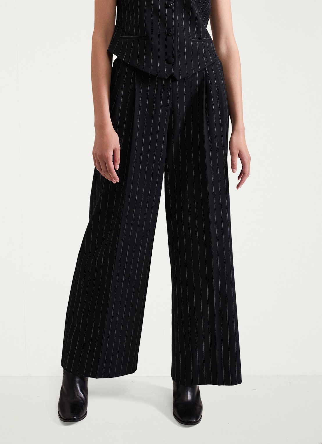 Phase Eight Pia high waist wide fit pantalon met krijtstreep en lurex - detail 3 donkerblauw