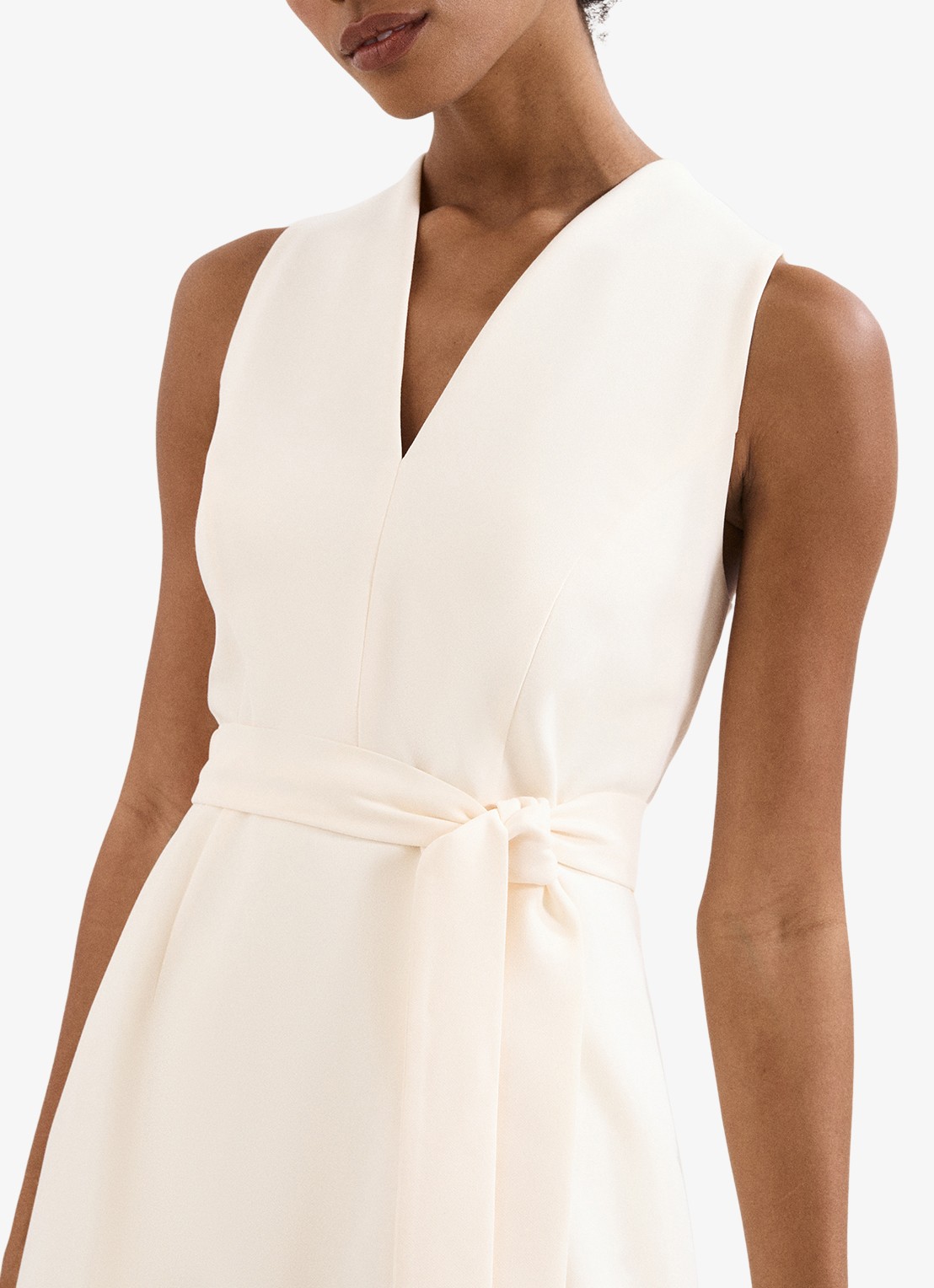 Phase Eight Pia midi jurk met strikceintuur en plooien - detail 5 ivory