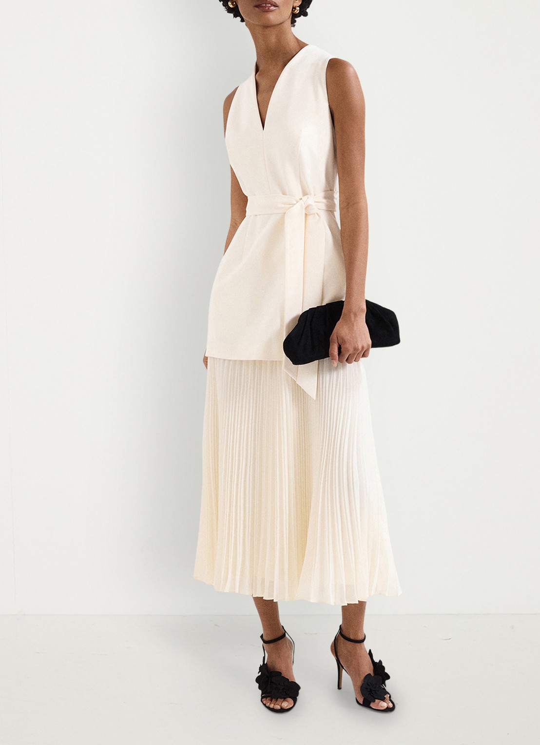 Phase Eight Pia midi jurk met strikceintuur en plooien - voorkant 3 ivory