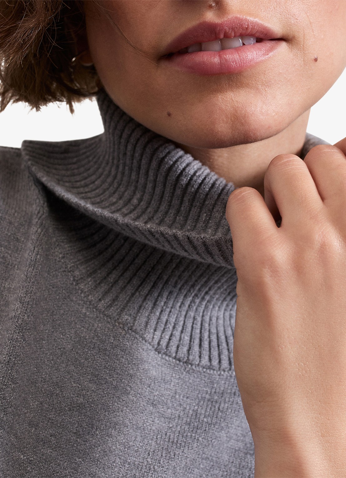 Phase Eight Rachelle fijngebreide spencer met col - detail 6 grijsmele