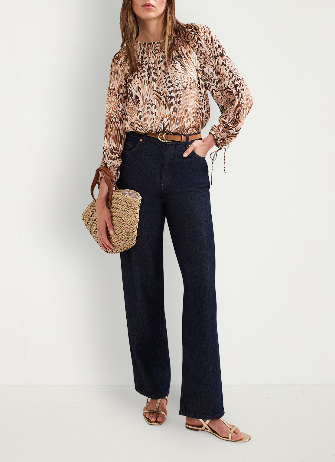 Phase Eight Rafaella blouse met grafische print - voorkant 2 lichtbruin