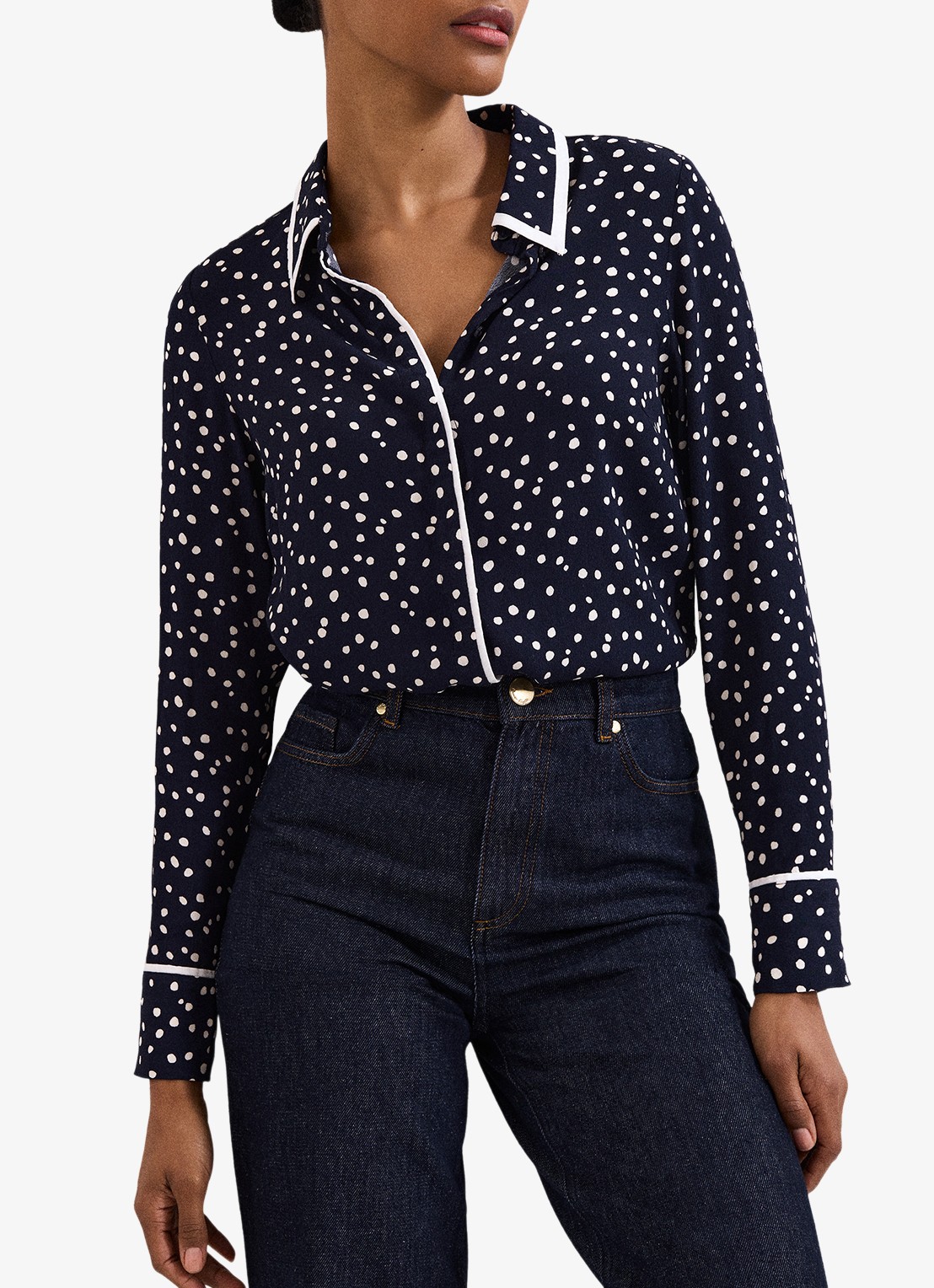 Phase Eight Rita blouse met stippenprint - detail donkerblauw