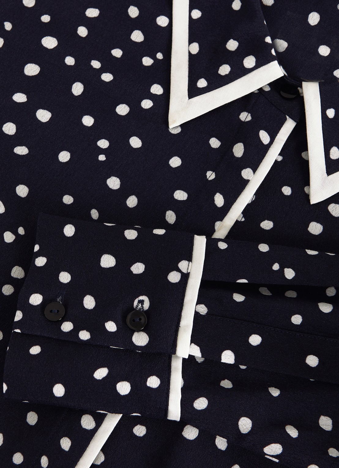 Phase Eight Rita blouse met stippenprint - detail 5 donkerblauw