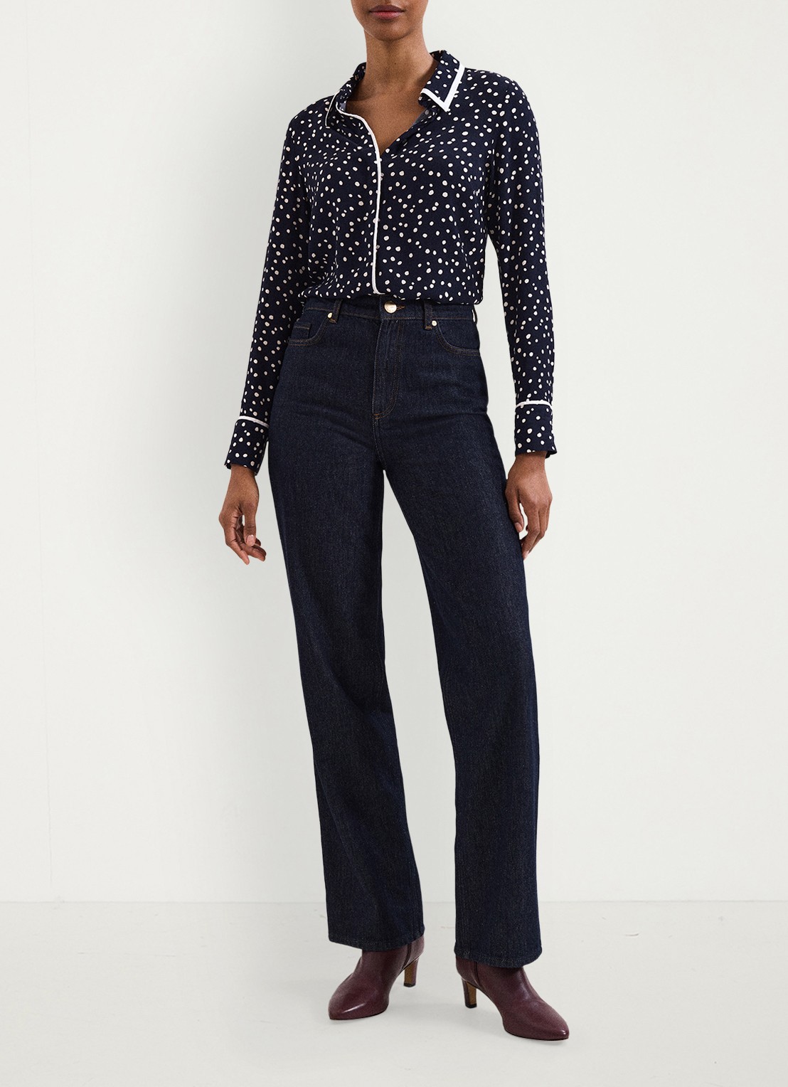 Phase Eight Rita blouse met stippenprint - voorkant 8 donkerblauw