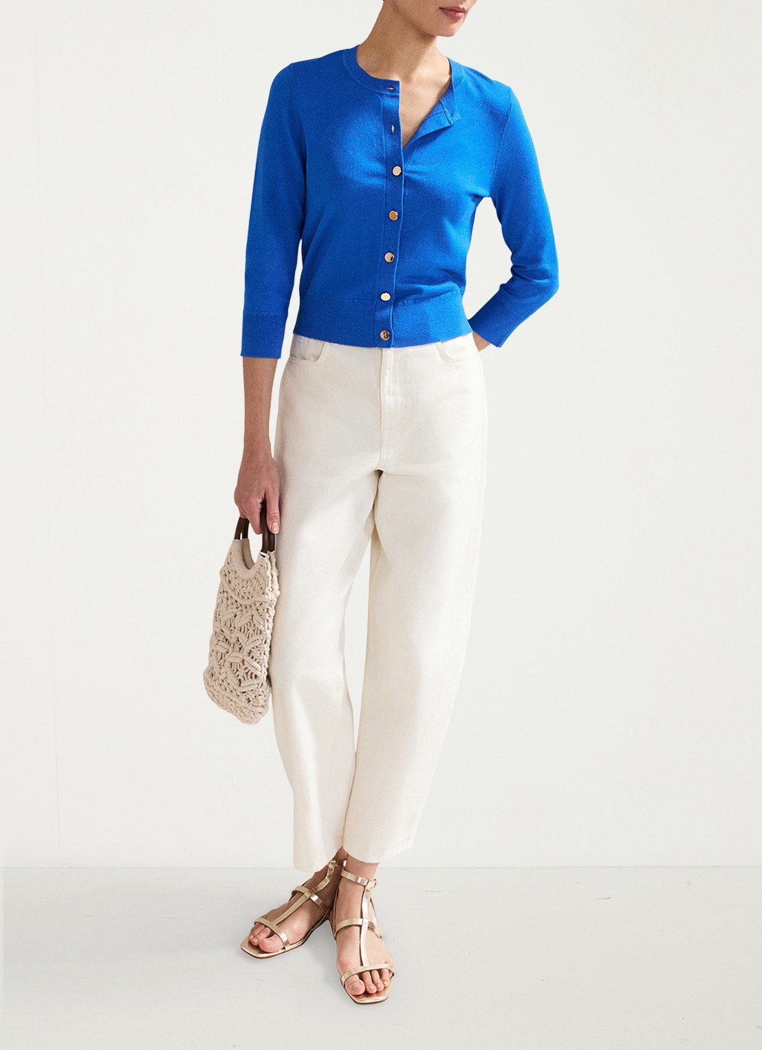 Phase Eight Robin fijngebreid vest met ronde hals - voorkant 2 blauw