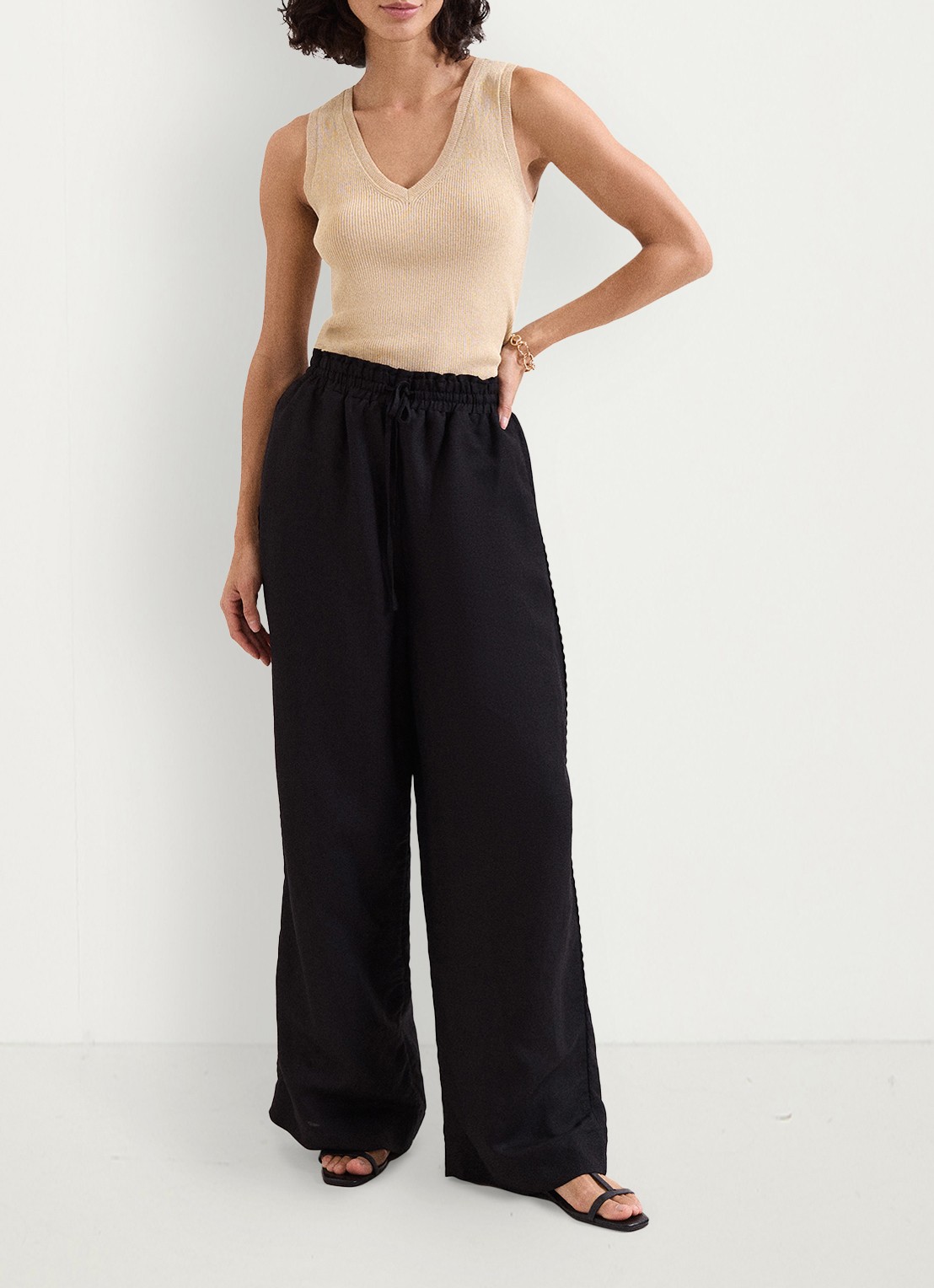 Phase Eight Rowan high waist loose fit palazzobroek in linnenblend - voorkant 7 zwart