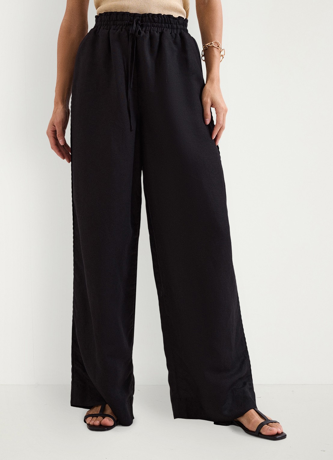 Phase Eight Rowan high waist palazzo broek in linnenblend met steekzakken - detail 3 zwart