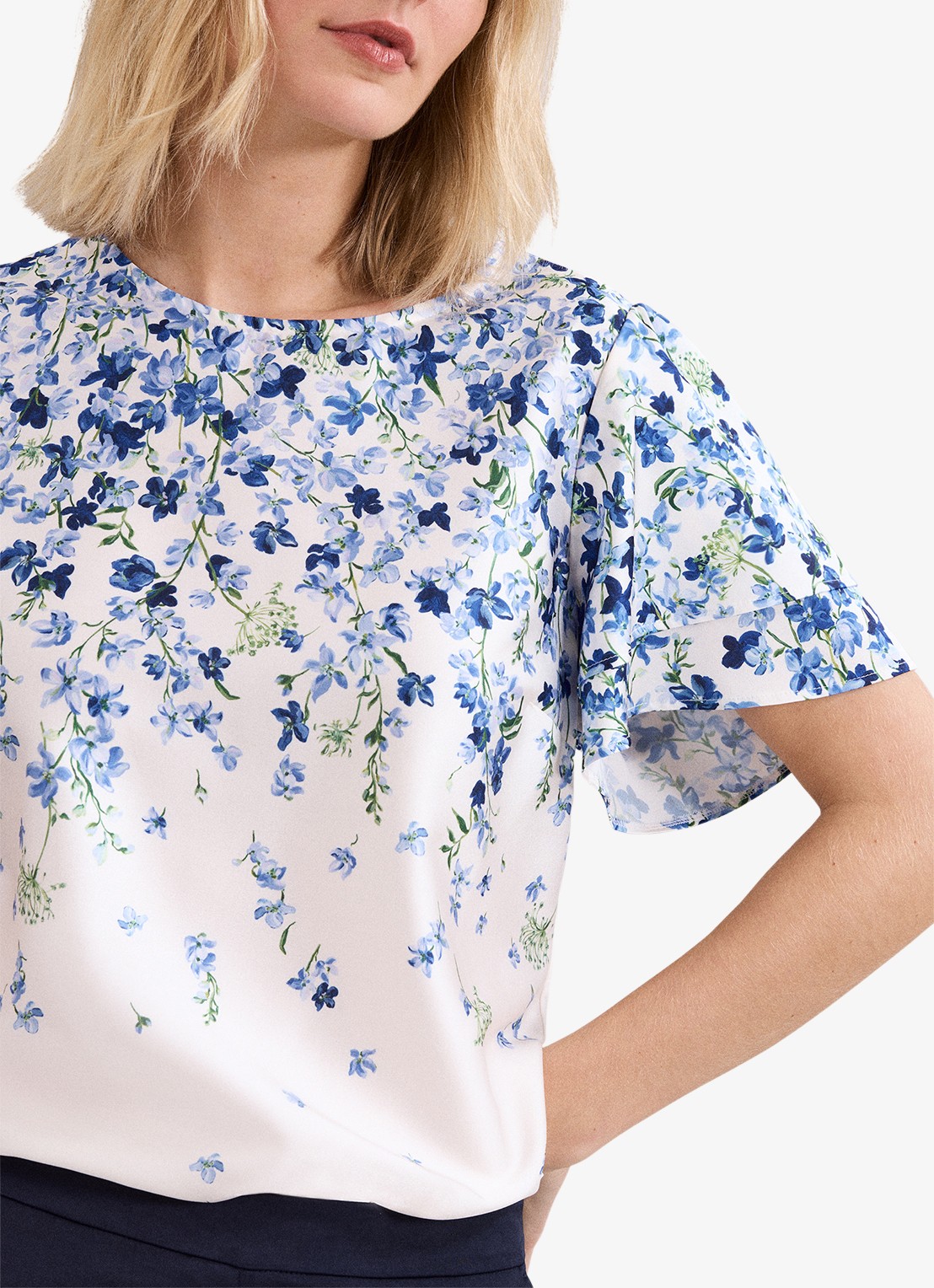 Phase Eight Rowan top met grafische print - detail 3 blauw