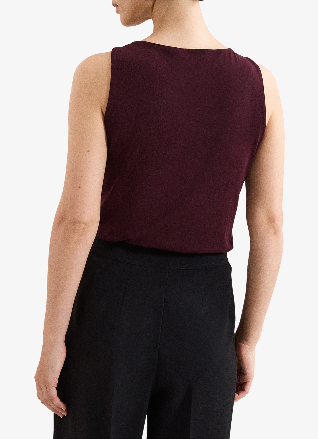 Phase Eight Samie top met asymmetrische hals - achterkant 8 bordeauxrood