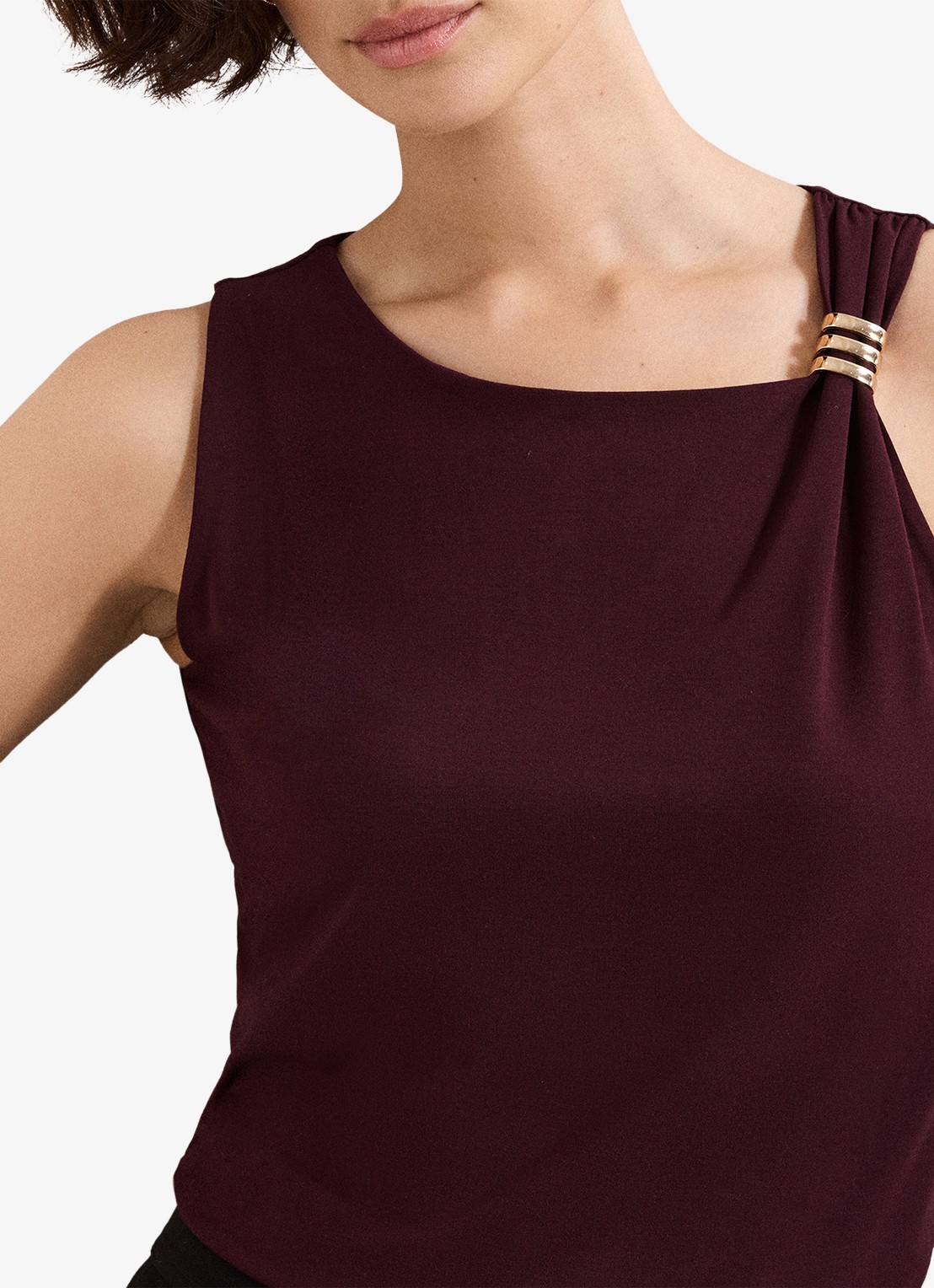 Phase Eight Samie top met asymmetrische hals - detail 4 bordeauxrood