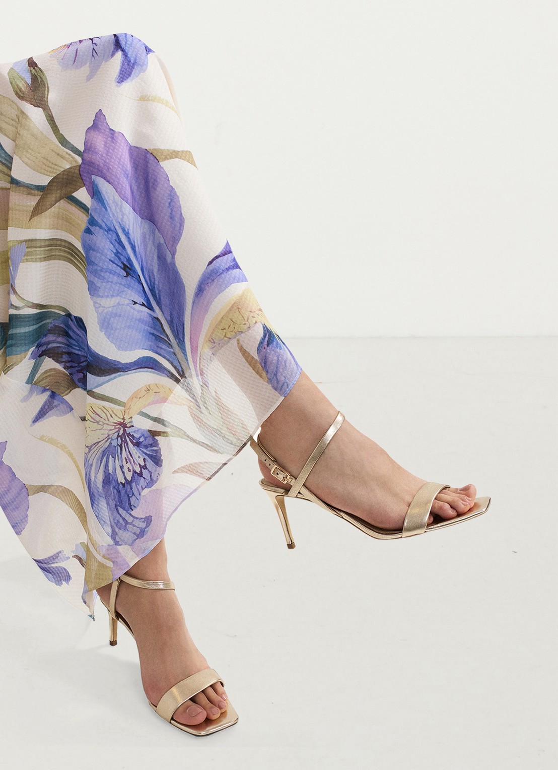 Phase Eight Sandalette van leer - voorkant 2 goud