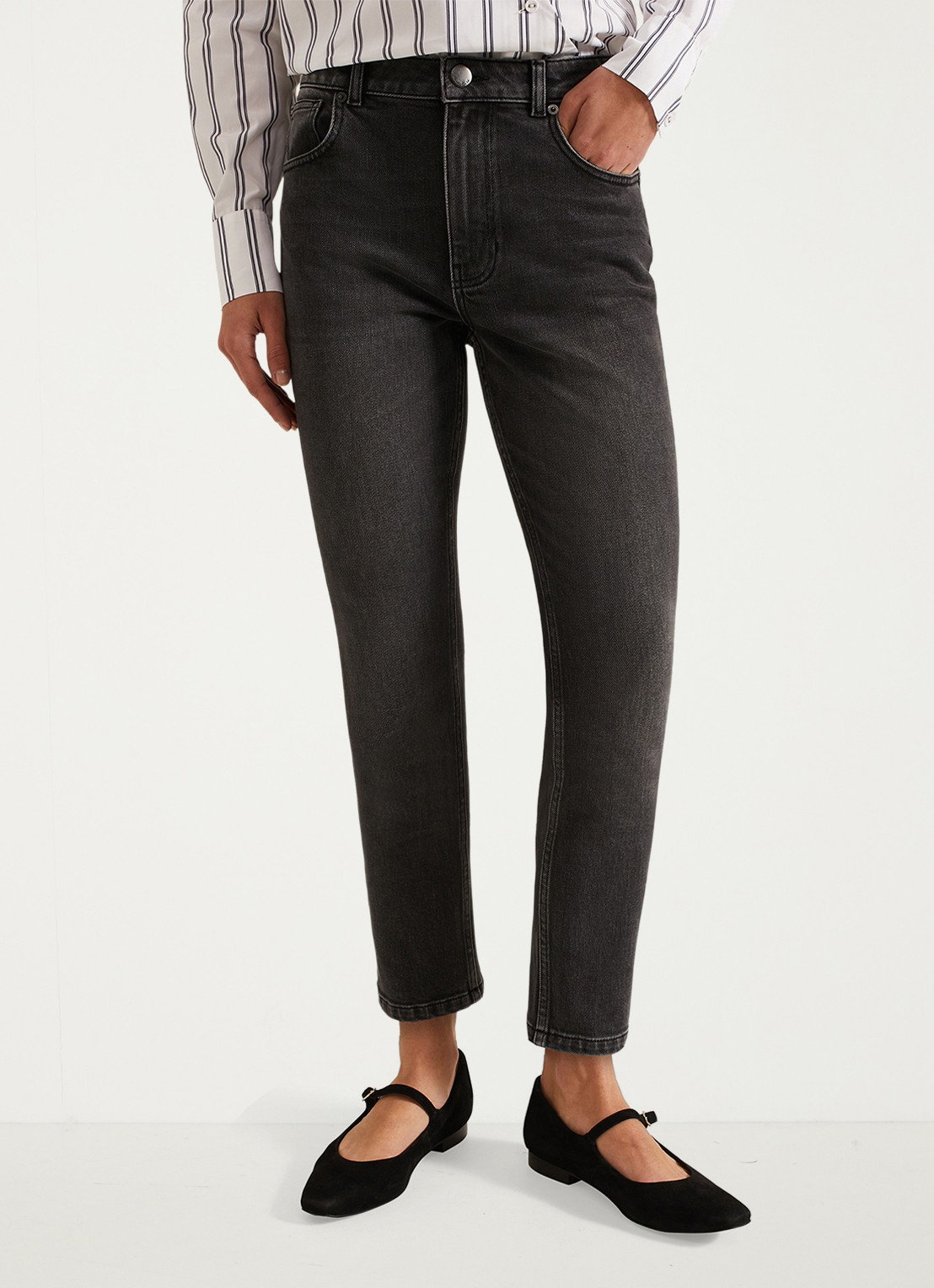 Phase Eight Sara mid waist slim fit jeans met gekleurde wassing - detail zwart