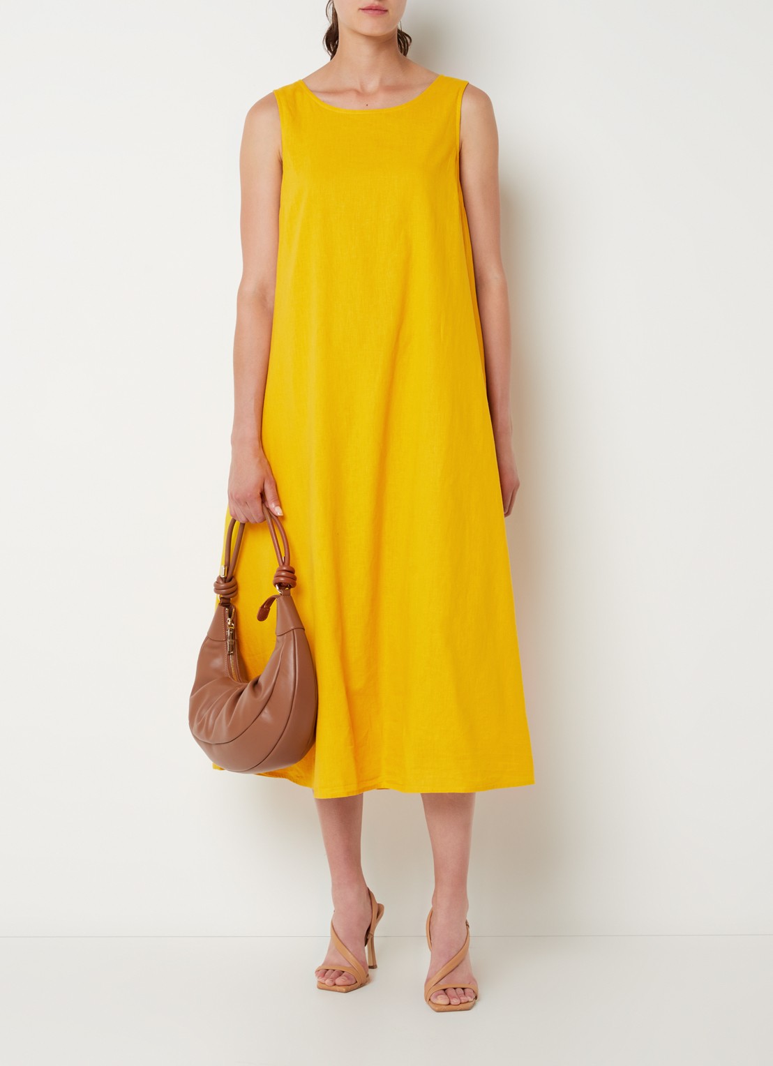 Phase Eight Shelia midi jurk in linnenblend met rugdecolleté  - voorkant 4 okergeel