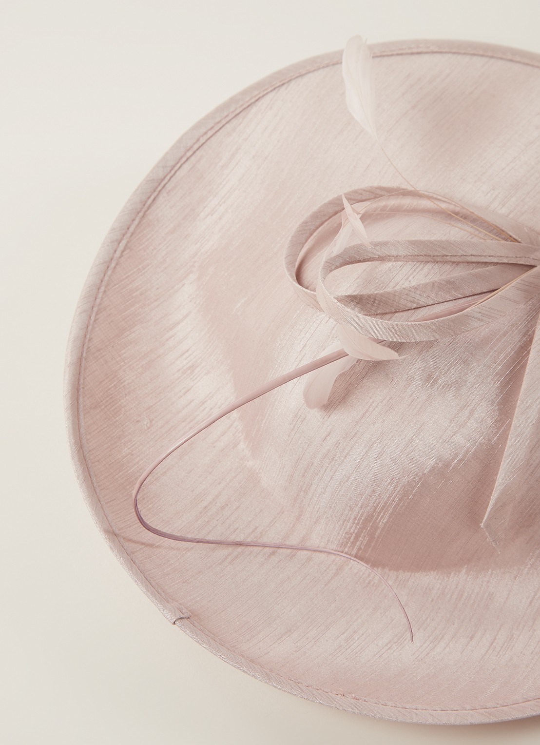 Phase Eight Sherby Twist Fascinator haarband met veren - detail taupe